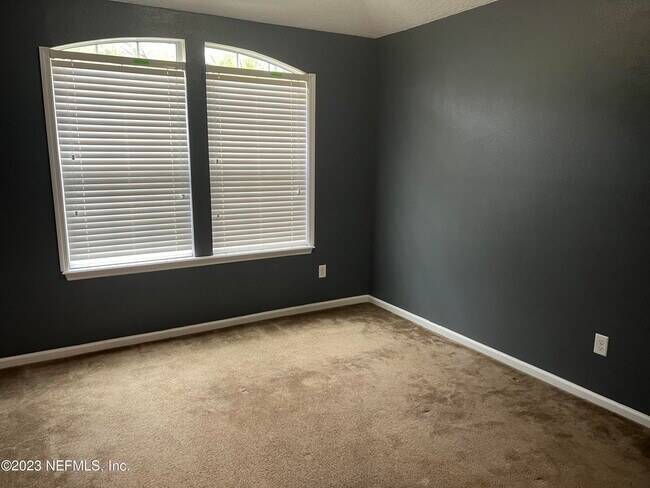 Building Photo - 12286 Black Walnut Ct