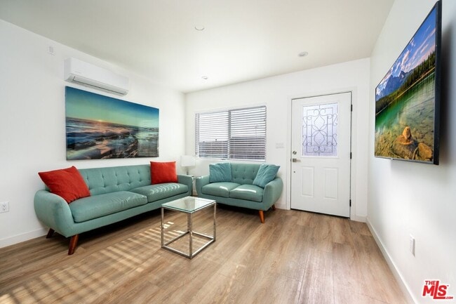 Building Photo - 4727 W 18th St