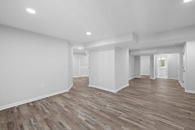 Building Photo - 1010 Hotchkiss Ct