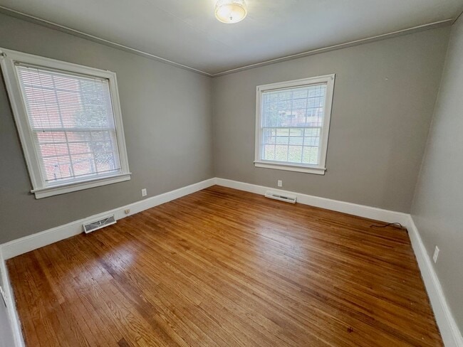 Building Photo - PENDING