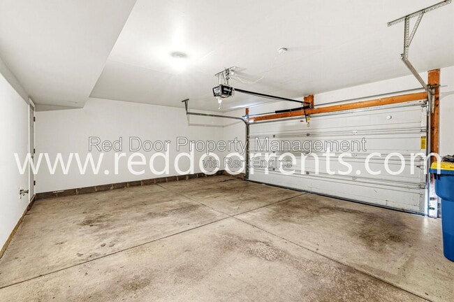 Building Photo - 13340 E Golden Gate Dr