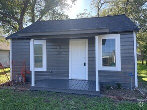 Building Photo - Quiet property, across from the walking trail