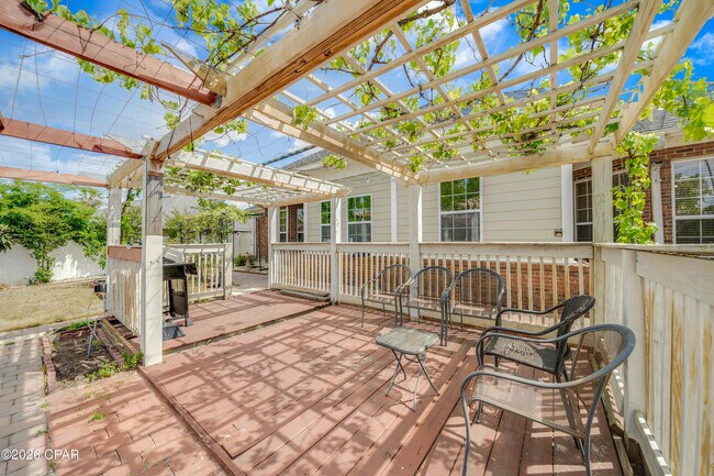 Building Photo - 303 Wood Trail