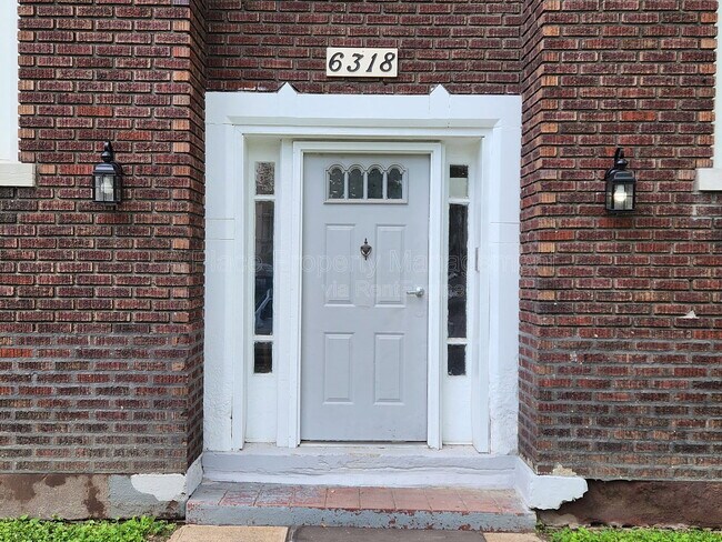 Building Photo - 6318 Cabanne Ave