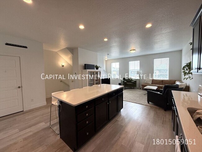 Building Photo - 5401 Ranches Loop Rd