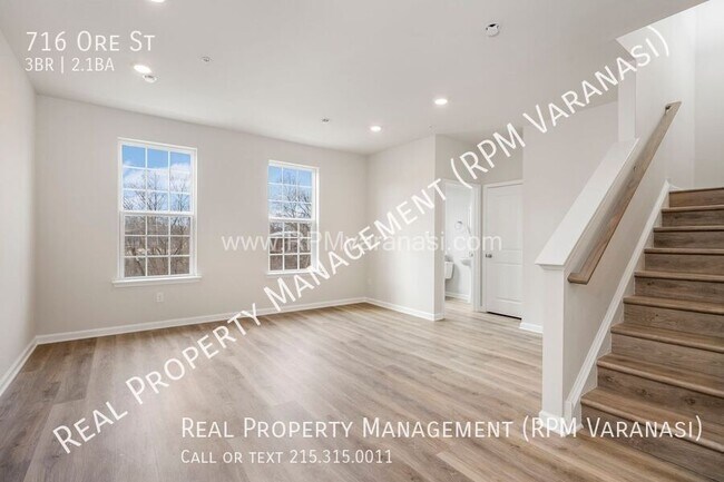 Building Photo - 716 Ore St