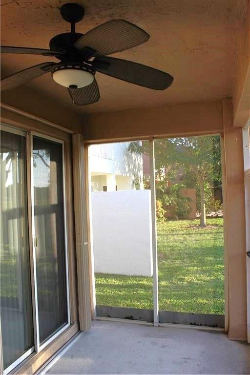 Building Photo - 10670 Old Hammock Wy