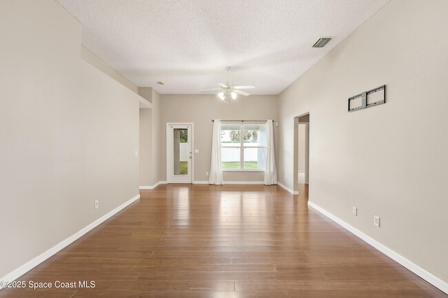 Building Photo - 1391 Olde Bailey Ln
