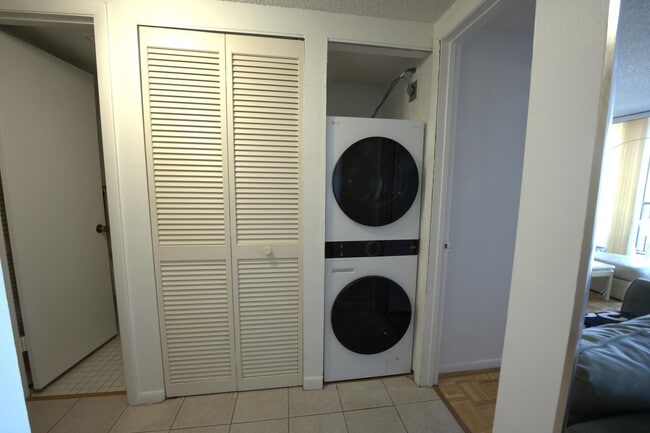 Building Photo - 890 N Federal Hwy