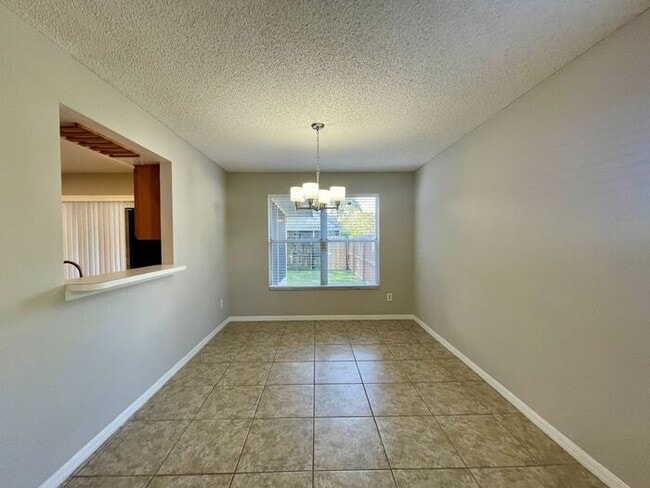 Building Photo - NICE 3/2.5 OVIEDO TWO-STORY HOME OFF DEAN ROAD