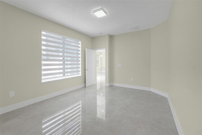 Building Photo - 1420 Sun Meadow Dr
