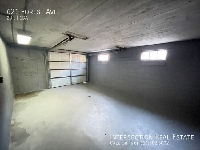 Building Photo - 621 Forest Ave