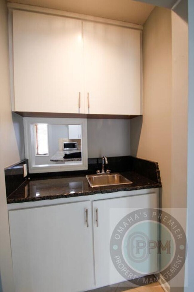 Building Photo - Beautiful and Spacious 3 Bd/3Ba with finished basement