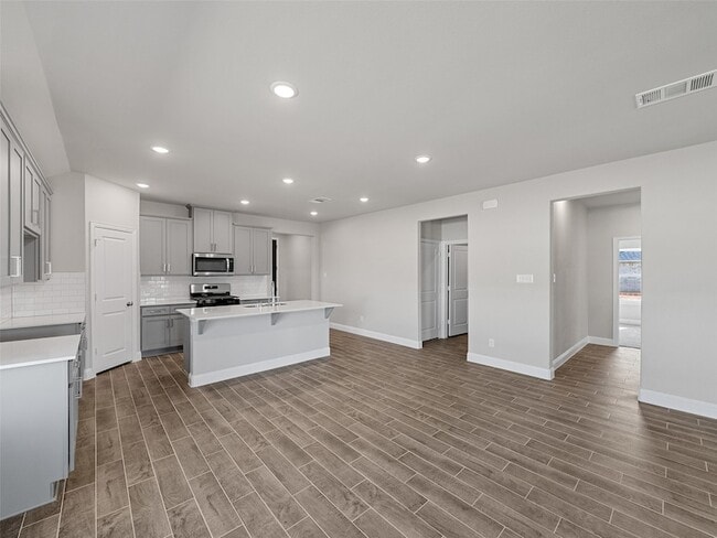 Building Photo - 401 Tartane Dr