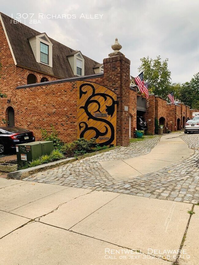 SPACIOUS 1 BEDROOM IN TROLLEY SQUARE! 1307 Richards Alley Wilmington