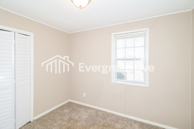 Building Photo - 4089 Rhodes Ave