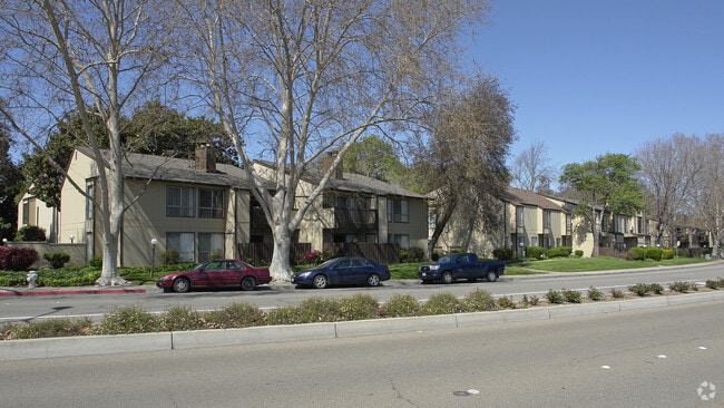 Building Photo - Vintner Condominiums