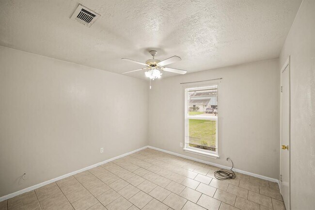 Building Photo - 21122 Southern Colony Ct