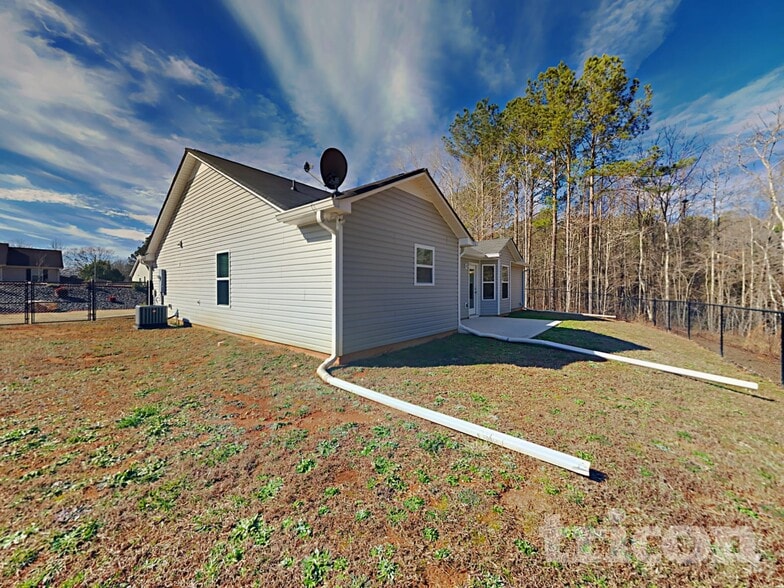 Building Photo - 37 Oakville Dr