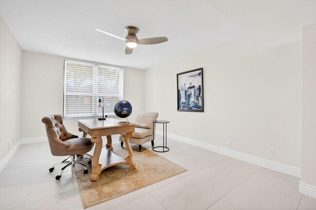 Building Photo - 7233 Promenade Dr