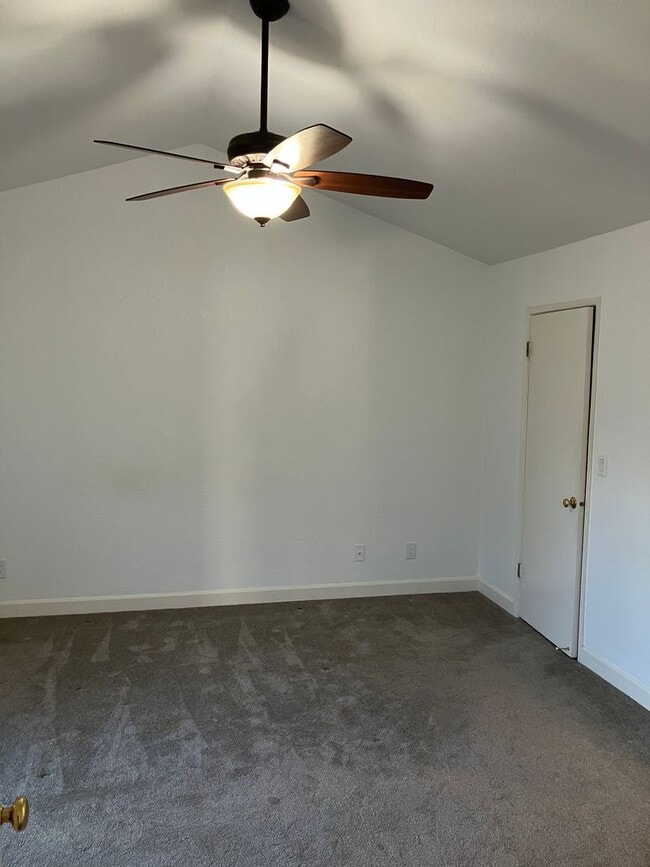 Building Photo - 3600 Thomas More Way