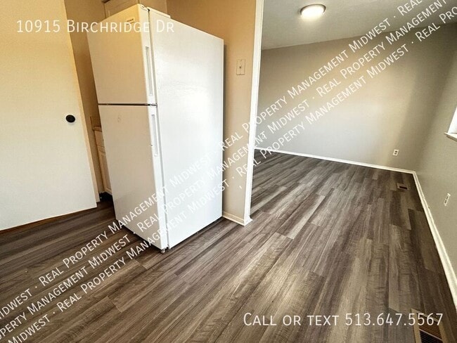 Building Photo - 10915 Birchridge Dr