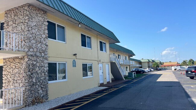 Building Photo - 505 NW 177th St