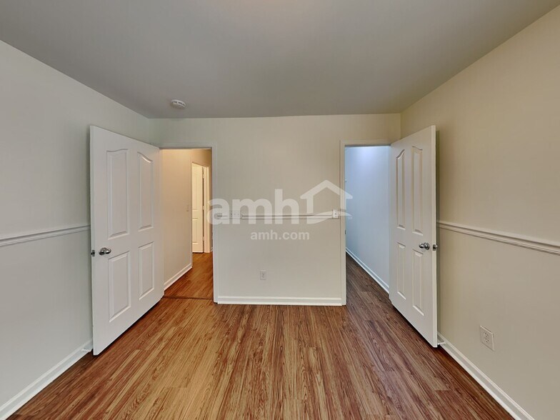 Building Photo - 5618 Stowe Derby Dr