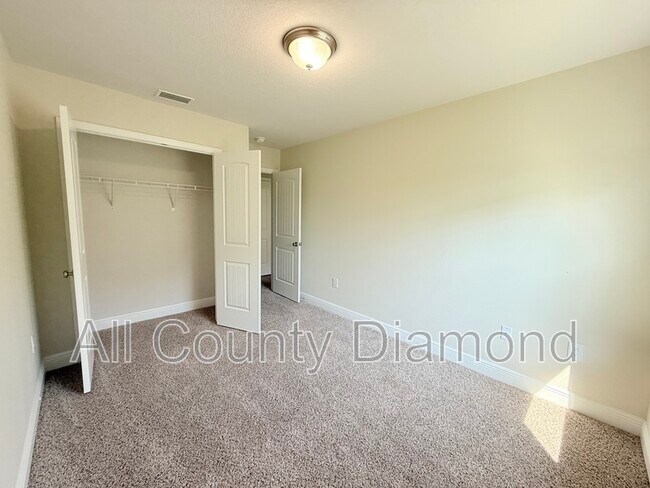 Building Photo - 7682 Shadow Lake Dr