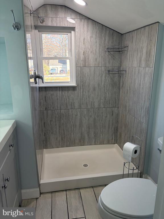 Building Photo - 1806 Johnson Rd