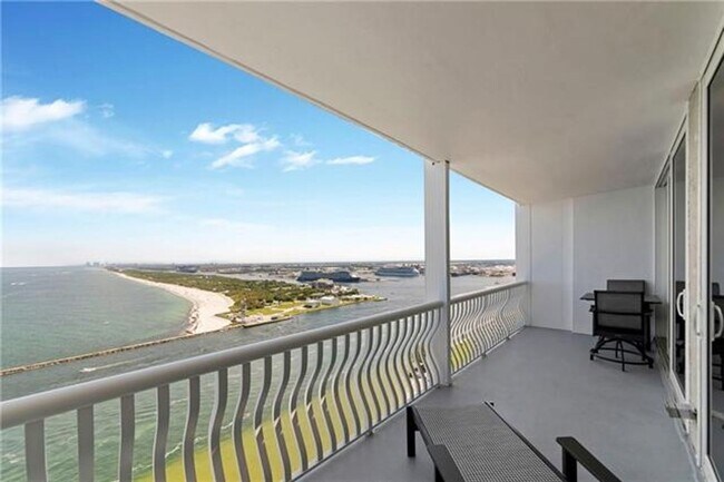 Building Photo - 2200 S Ocean Ln