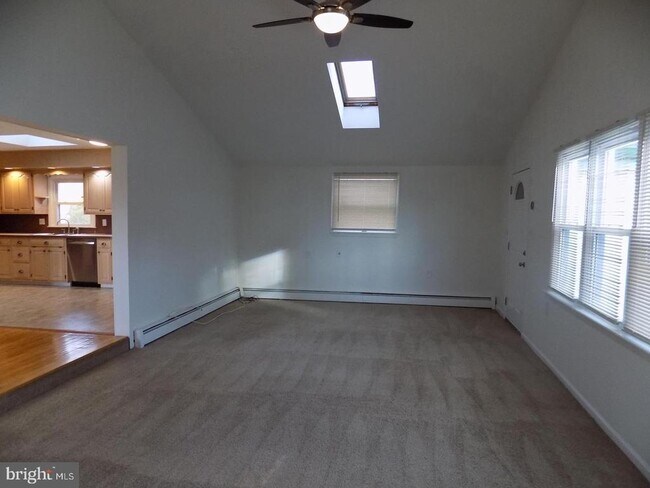 Building Photo - 3168 Middle Creek Rd