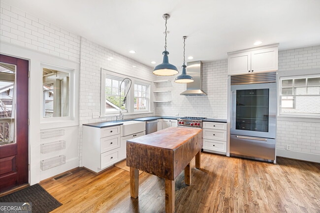 Building Photo - 193 Feld Ave