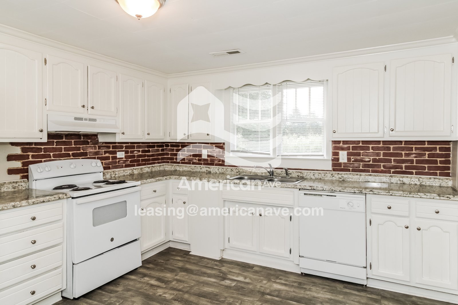 Building Photo - 720 Bryant Rd