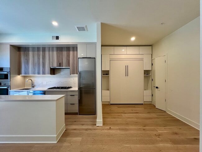 Building Photo - 801 N St NW