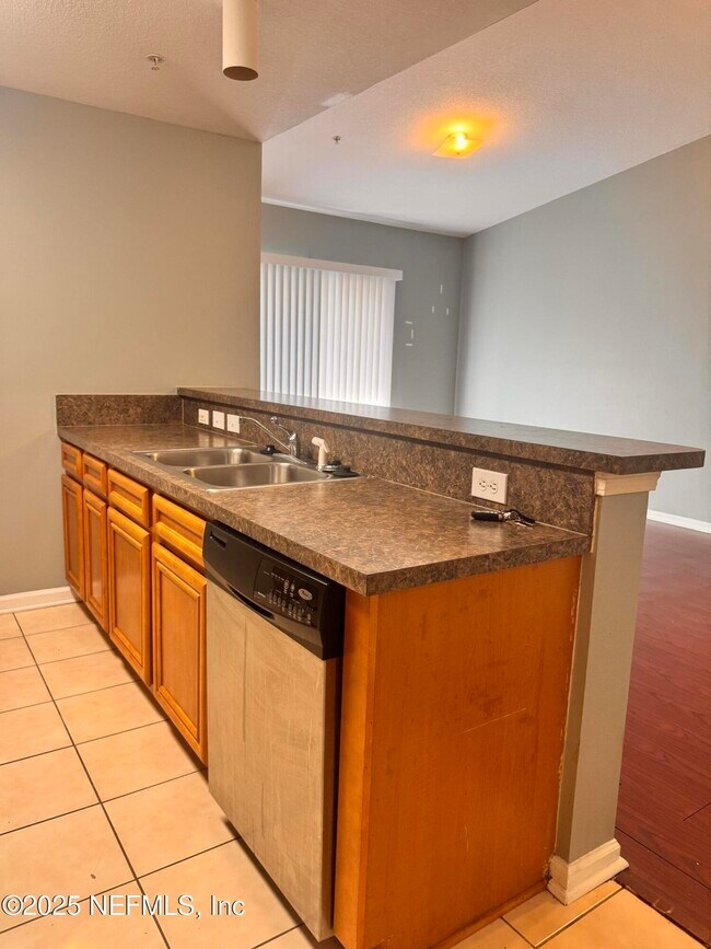 Building Photo - 6984 Ortega Woods Dr