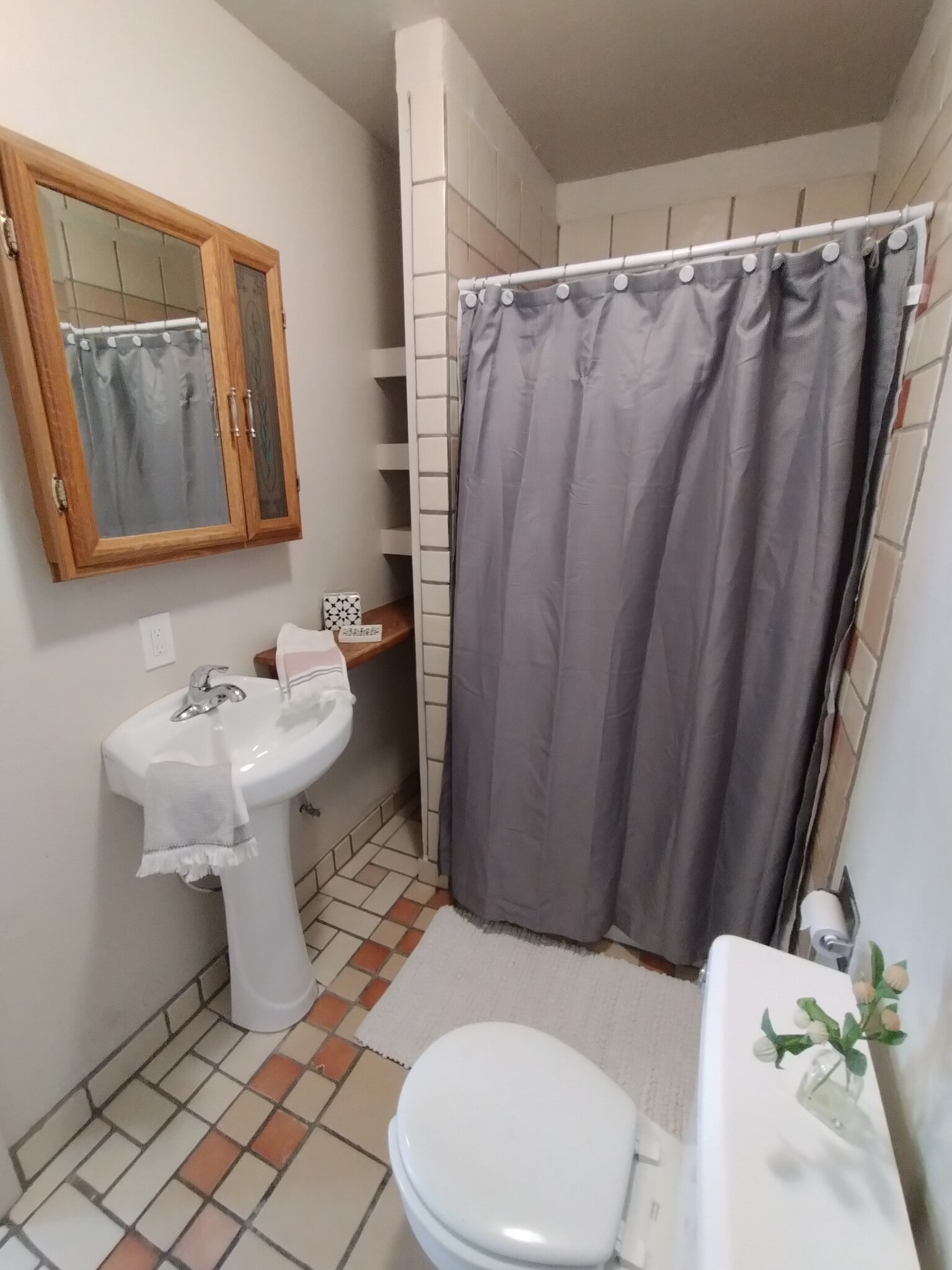 Building Photo - 57 W Vine St