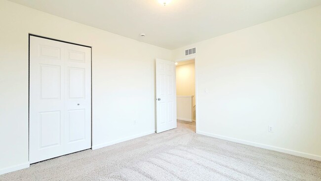 Building Photo - 1929 Blue Stem Ct