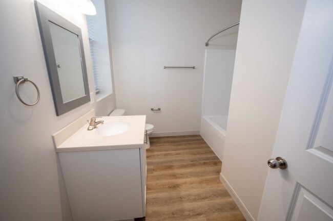 Building Photo - 103 N 1st St