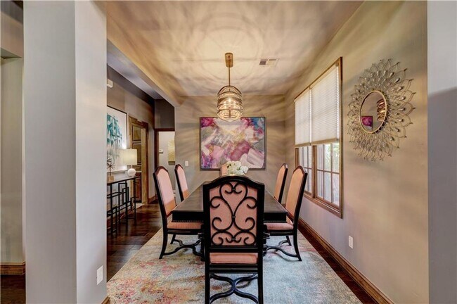 Building Photo - Luxury home in Oak Tree Park with a pool/tennis court/playground/walking trails - Edmond North Hi...