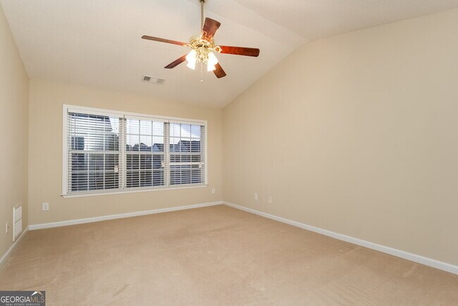 Building Photo - 4425 Ridgefair Dr