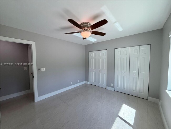 Building Photo - 5600 SW 199th Ave