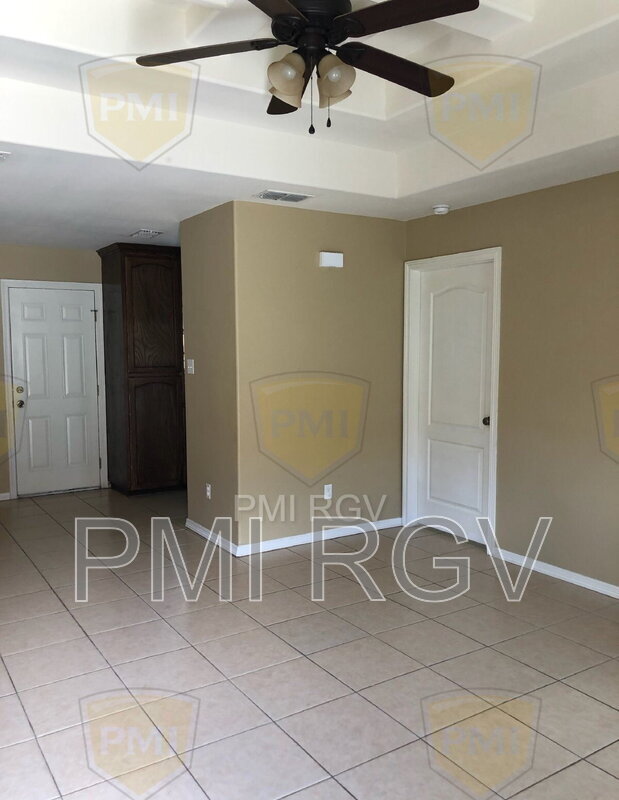 Primary Photo - 304 W Amy Dr