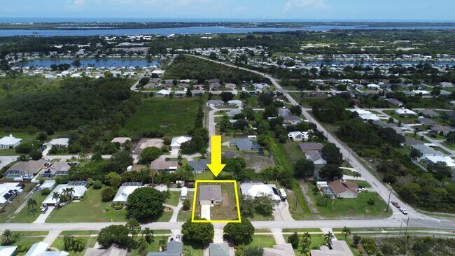 Building Photo - 107 Pelican Island Pl