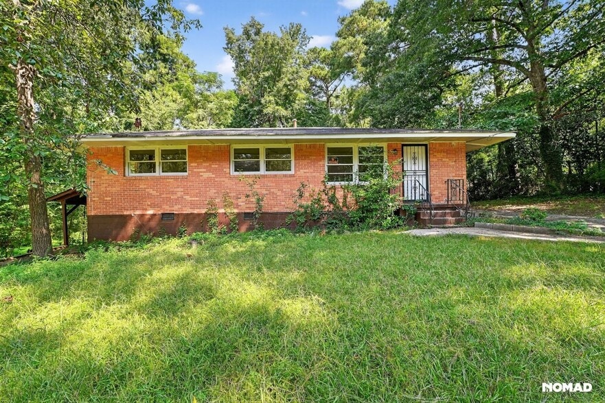 Primary Photo - 704 Valleyview Dr