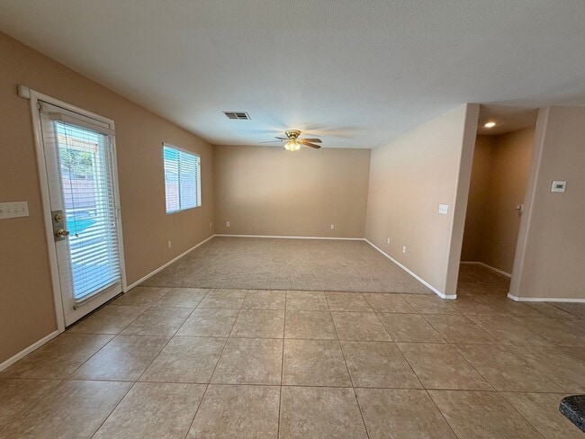 Building Photo - 3 Bedroom House with Pool