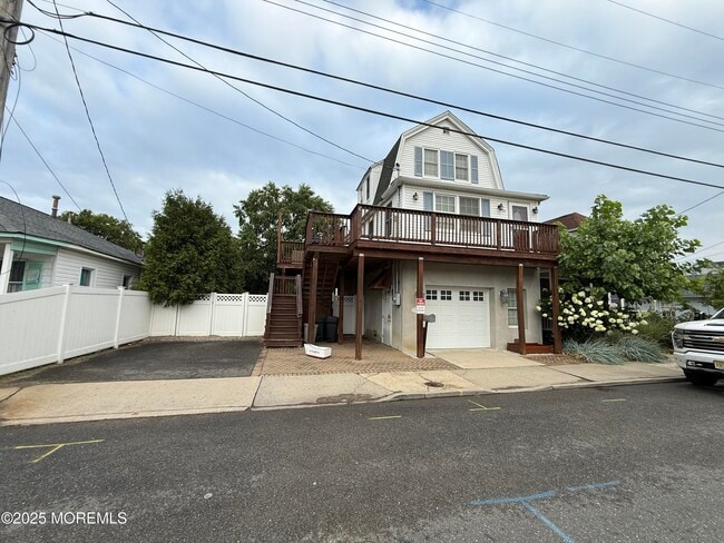 Building Photo - 66 Sea Drift Ave