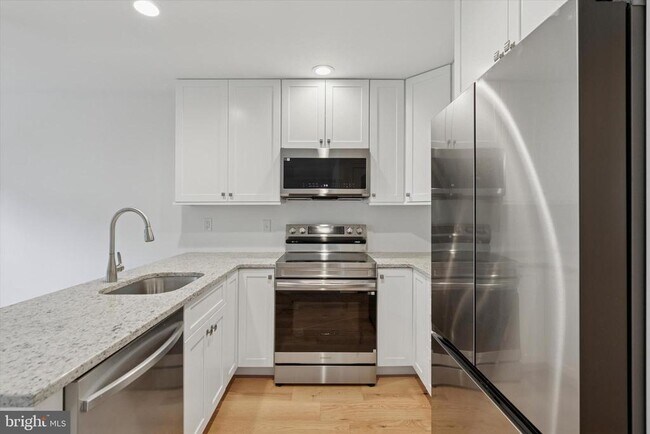 Building Photo - 235 Copper Beech Dr