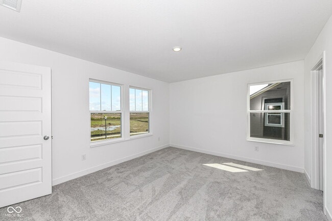 Building Photo - 5134 Golden Grv Dr