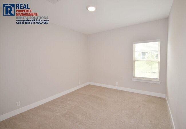 Building Photo - 2432 Fig Dr